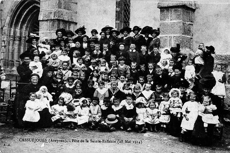 CASSUEJOULS (Aveyron). - Fête de la Sainte-Enfance (28 Mai 1914)