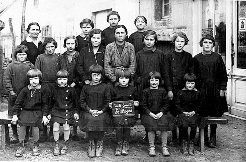 Ecole (escòla) publique des filles ou école communale, 1931