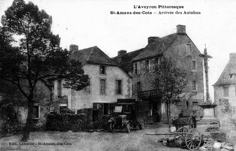 L'Aveyron Pittoresque St-Amans-des-Cots - Arrivée des Autobus, [1928-1929] 