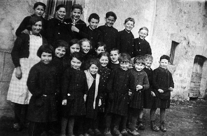 Ecole (escòla) mixte, à Touluch, 1937-1938