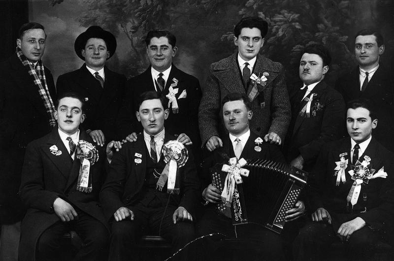 Conscrits et accordéoniste (acordeonista), 1931