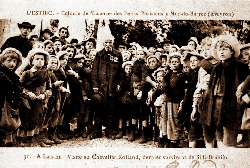 L'Estibo. - Colonie de Vacances des Petits Parisiens à Mur-de-Barrez 31. A Lacalm : Visite du Chevalier Rolland, dernier survivant de Sidi-Brahim