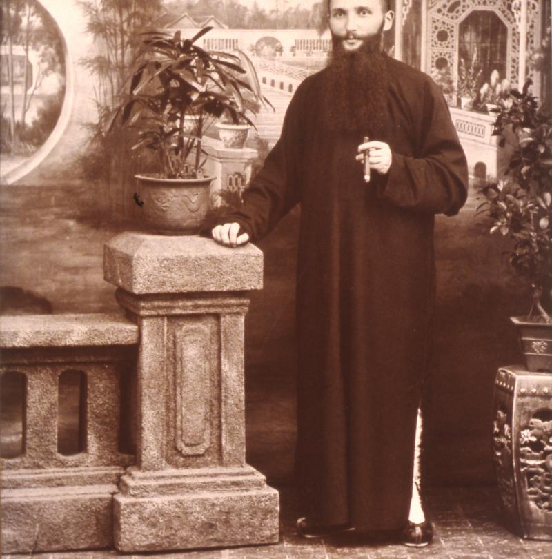 Clément Pradel (1876-1928), missionnaire (missionari) des Missions étrangères de 1901 à 1928, à Canton (Chine)
