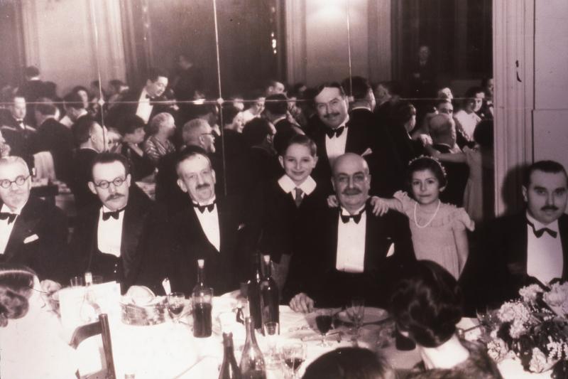 Banquet (banqueton) de l’Amicale des enfants de Saint-Chély d'Aubrac, à Paris (75), 1934-1935