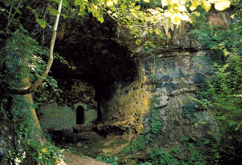  Grotte (bauma) murée appelée Bouche-Rolland (Botja Rotland), à Solsac, juin 2001