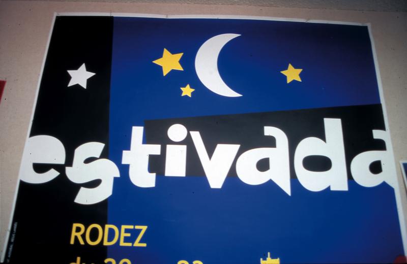 Partie supérieure de l'affiche de l'Estivada, en français et en occitan