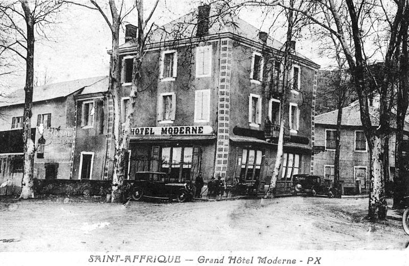  SAINT-AFFRIQUE Grand Hôtel Moderne 