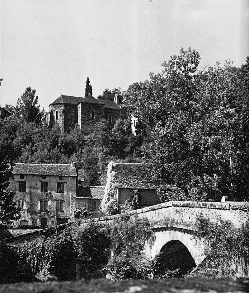 Chapelle (capèla) et pont (pont), au Pont de Cirou