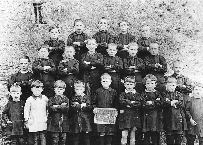 Ecole (escòla) publique des garçons, 1933
