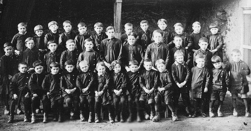 Ecole (escòla) publique des garçons, 1932