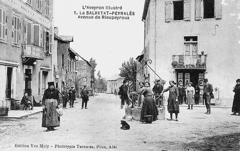 L'Aveyron Illustré 1.  La SALVETAT-PEYRALÈS Avenue de Rieupeyroux