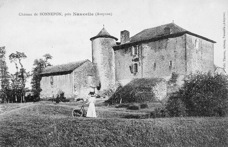 Château de BONNEFON, près Naucelle (Aveyron)