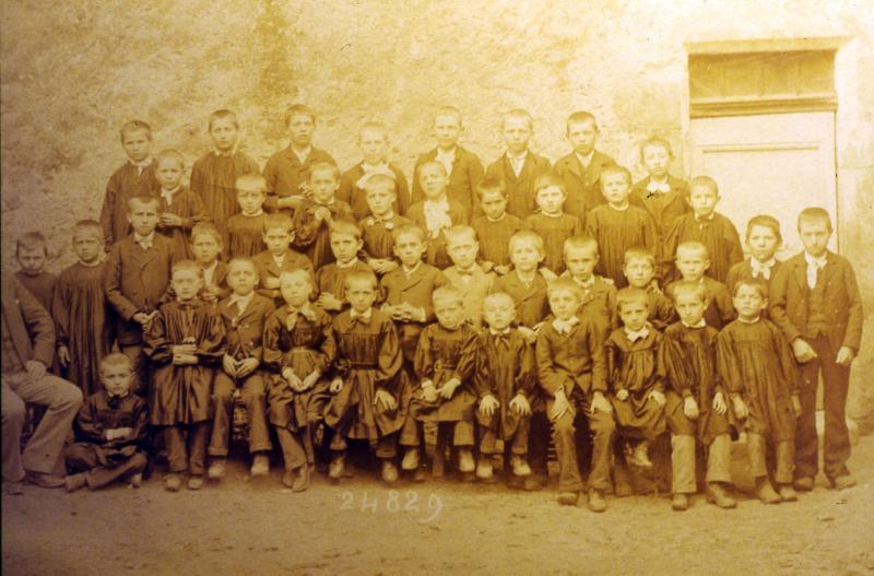 Ecole (escòla) publique des garçons, 1895