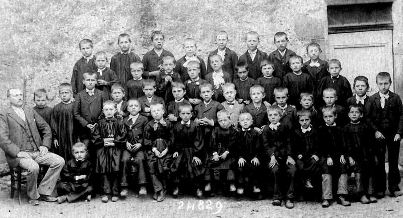 Ecole (escòla) publique des garçons, 1895