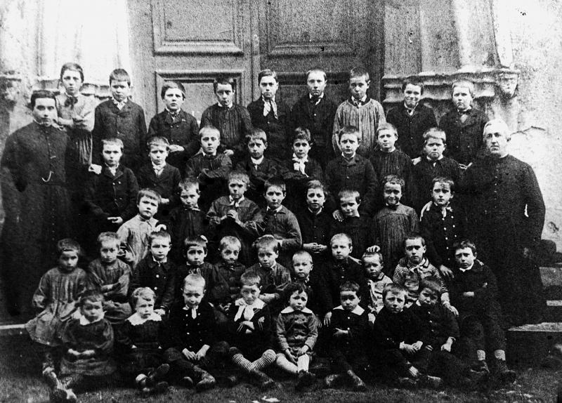 Ecole (escòla) libre ou privée des garçons dite “Ecole des frères” (Escòla dels fraires), vers 1900