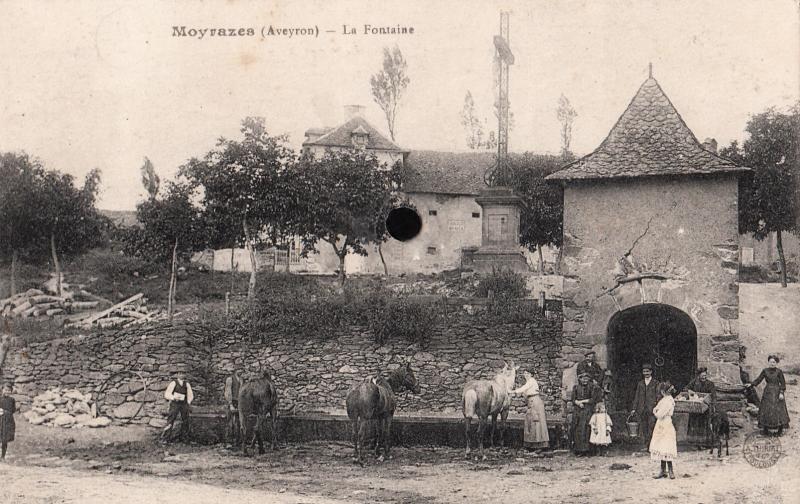 Moyrazès (Aveyron). - La Fontaine