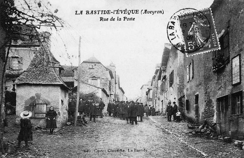 LA BASTIDE-l'ÉVÊQUE (Aveyron) Rue de la Poste
