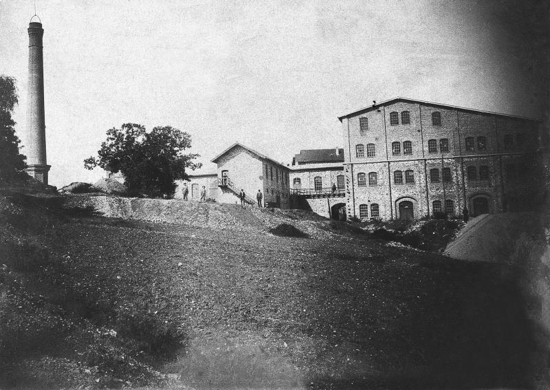 Cheminée (chiminèia) et bâtiments (bastiments) de la mine, à Vézis, 1903