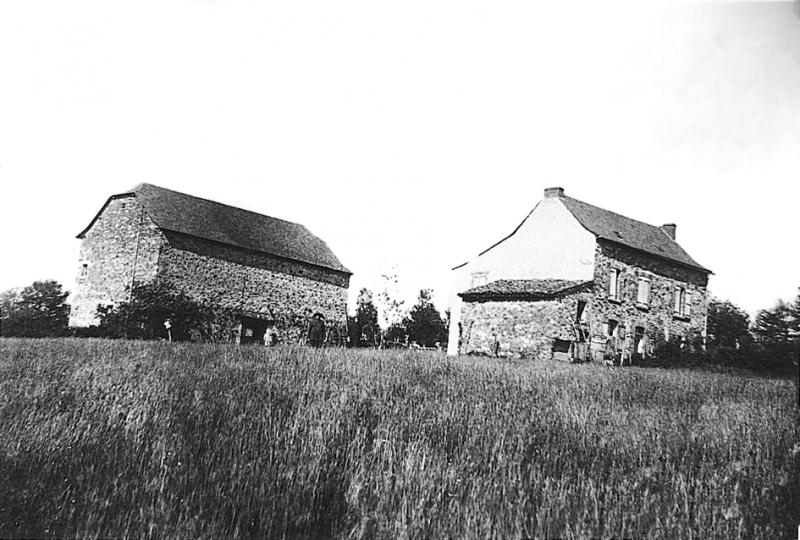 Grange étable (estable, fenial, granja), maison (ostal) et chasseur (caçaire), aux Cayroux Blancs, 1940
