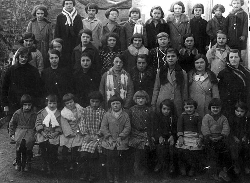Ecole (escòla) libre ou privée des filles, 1934