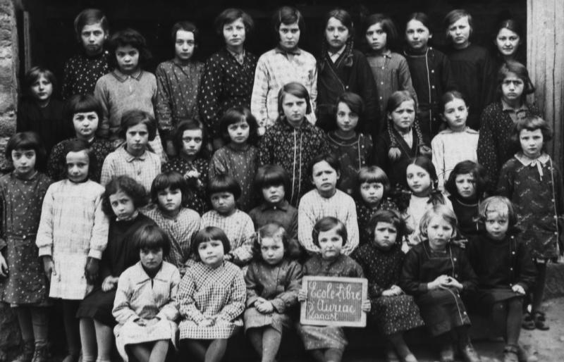 Ecole (escòla) libre ou privée des filles, 1934-1935
